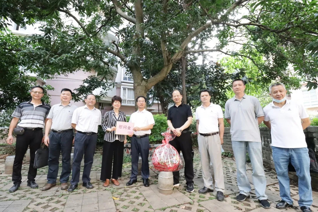 暖心！自治區(qū)總工會調(diào)研走訪慰問組到我市開展調(diào)研走訪慰問活動