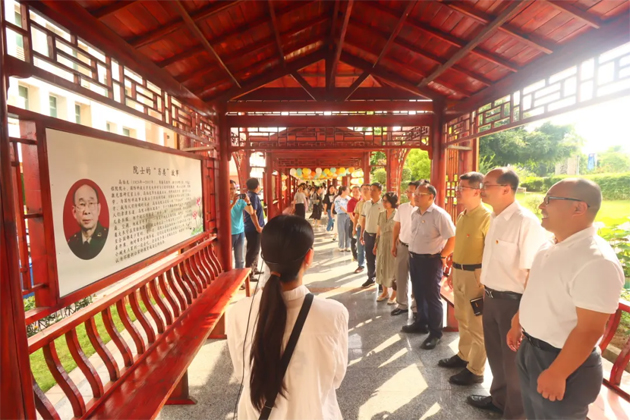 黨工融合謀發(fā)展，廉潔自律樹清風(fēng)